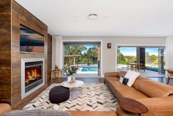 27 Medinah Ave, Luddenham NSW 2745, Australia