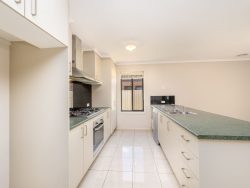 34 Nightingale Way, Shepparton VIC 3630, Australia