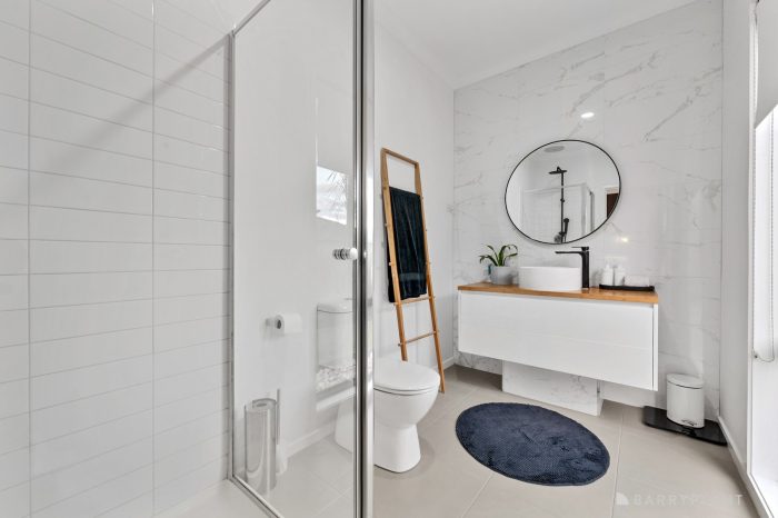 49 Oakpark Dr, Melton West VIC 3337, Australia