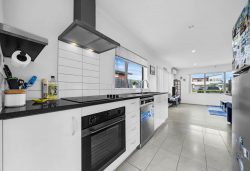 3/46 Park Estate Road, Rosehill, Papakura, Auckland, 1025, New Zealand