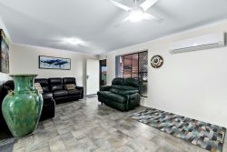 26 Paul Dr, Point Vernon QLD 4655, Australia