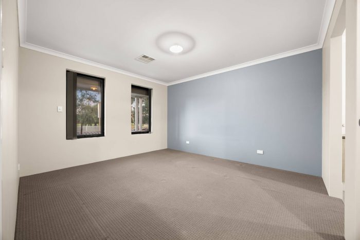 384 Banrock Dr, Ellenbrook WA 6069, Australia