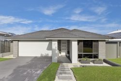 27 Lawrence Ave, Wyee NSW 2259, Australia