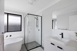 27 Lawrence Ave, Wyee NSW 2259, Australia
