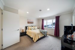 1 Saint Lucia Place, Grenada Village, Wellington, 6037, New Zealand