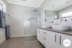 55 Southgate Dr, Leneva VIC 3691, Australia