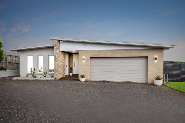 29 Swanbourne Ave, Highton VIC 3216, Australia