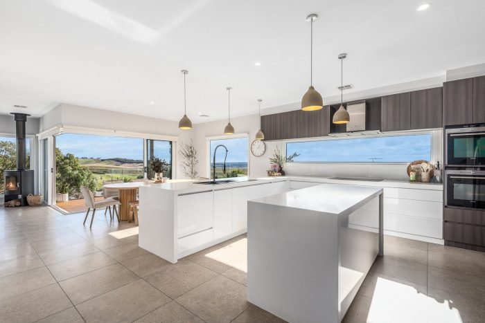 29 Swanbourne Ave, Highton VIC 3216, Australia