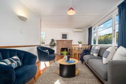 44 Taylor Terrace, Tawa, Wellington, 5028, New Zealand