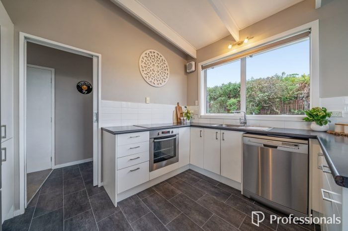 6 Viscount Grove, Kelson, Lower Hutt, Wellington, 5010, New Zealand