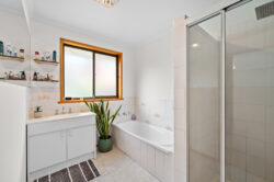 Unit 2/110 Amy St, West Moonah TAS 7009, Australia