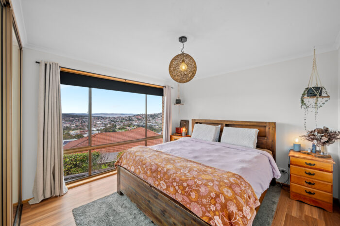 Unit 2/110 Amy St, West Moonah TAS 7009, Australia