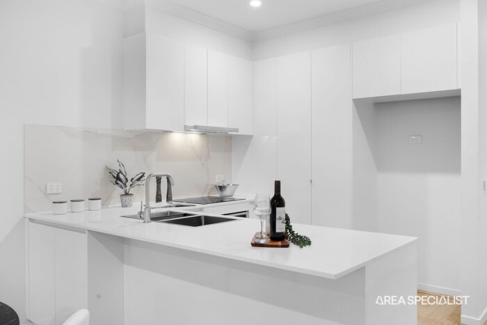 Unit 1/3 Bourke Rd Melton South VIC 3338 Australia