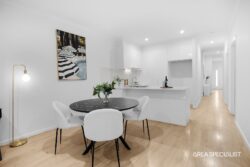 Unit 1/3 Bourke Rd Melton South VIC 3338 Australia