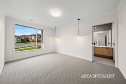 4 Sassafras St Warragul VIC 3820 Australia