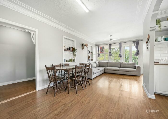 42 Barbour St Esk QLD 4312 Australia
