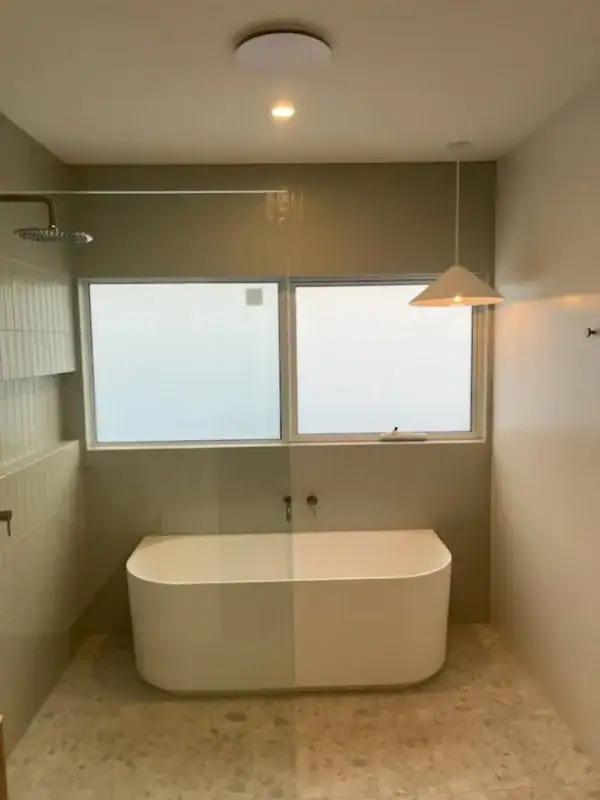 Electrician Diamonds Creek