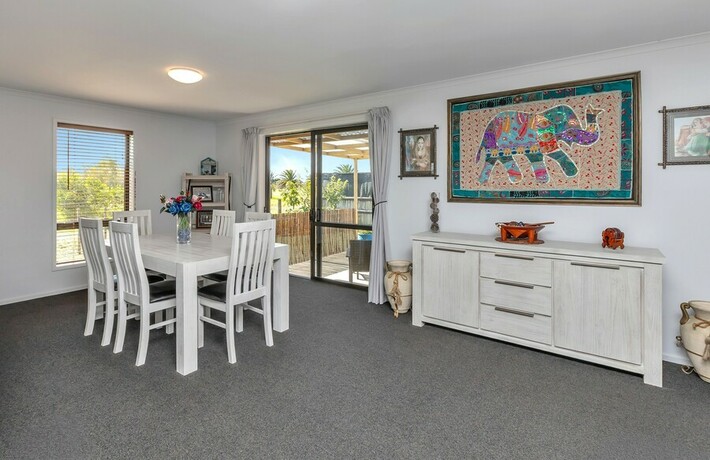 33 Ocean View Rise Ruakaka Whangarei Northland 0116 New Zealand