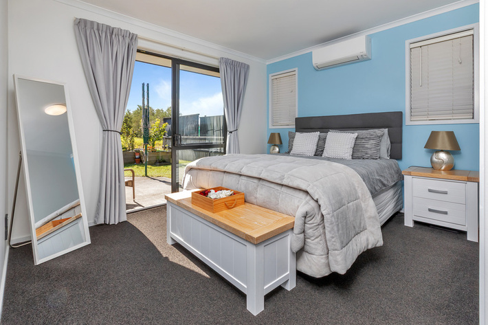 33 Ocean View Rise Ruakaka Whangarei Northland 0116 New Zealand
