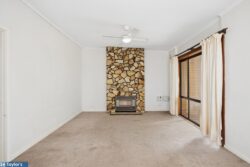 27 Cynthia St Para Hills SA 5096 Australia