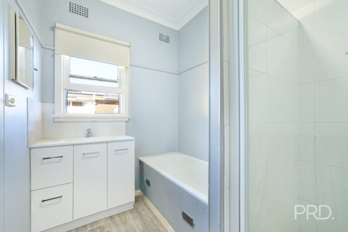 1 Donald St, West Tamworth NSW 2340, Australia