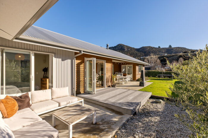 4 Warbler Lane Albert Town Wanaka Otago 9305 New Zealand