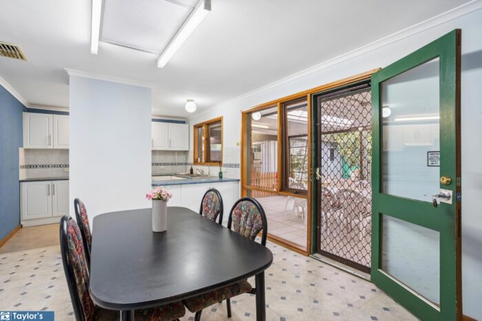 8 Ellen Ct Salisbury East SA 5109 Australia