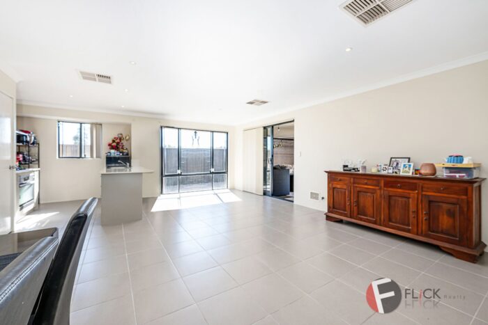 10 Fishbone Turn Banksia Grove WA 6031 Australia