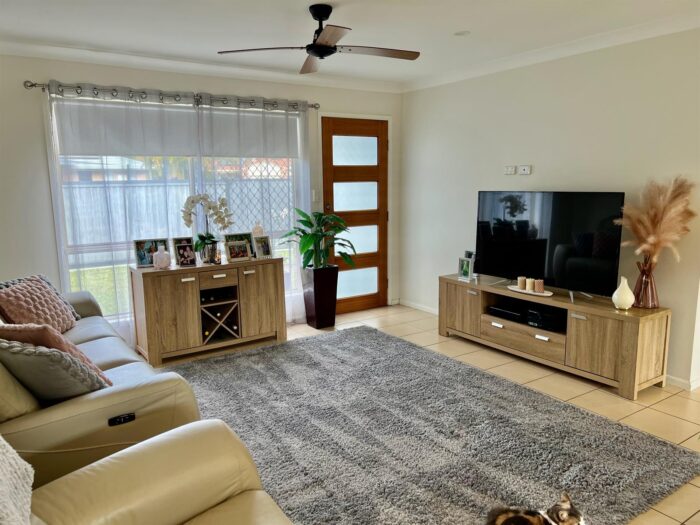 Unit 1/21 Crystal Reef Dr Coombabah QLD 4216 Australia