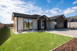 32 Greenway Crescent Hope Tasman Nelson / Tasman 7020 New Zealand