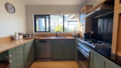 1127 Whangaparaoa Road Tindalls Beach Rodney Auckland 0930 New Zealand
