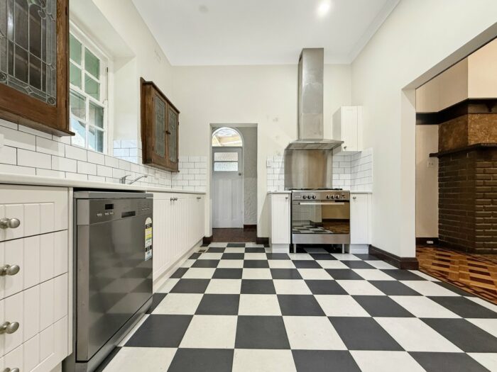 43 Mclerie St Young NSW 2594 Australia