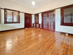 43 Mclerie St Young NSW 2594 Australia