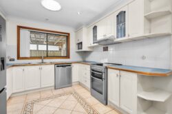 18 Oberon Rd, Ruse NSW 2560, Australia
