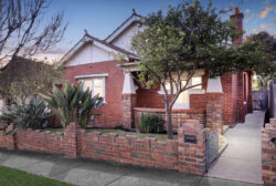 18 Roxburgh St Ascot Vale VIC 3032 Australia