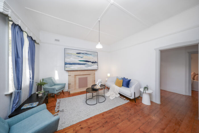 18 Roxburgh St Ascot Vale VIC 3032 Australia