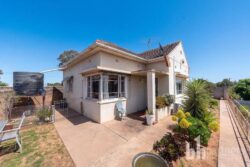 17 Shearer St Mannum SA 5238 Australia