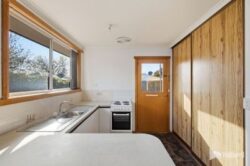 Unit 1/5 William St, Ulverstone TAS 7315, Australia