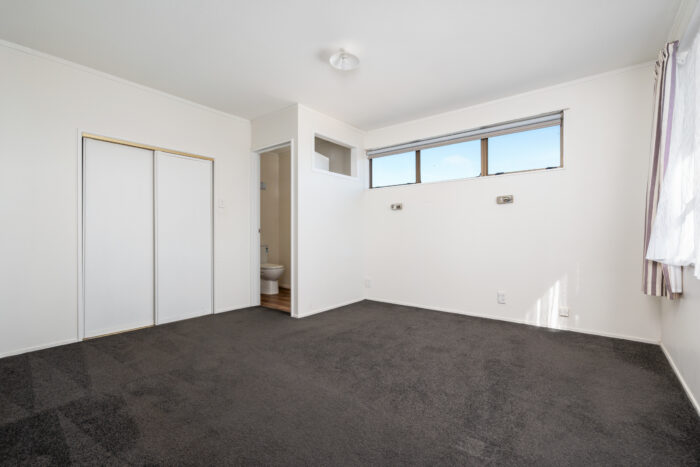 33 Cotswold Avenue Bishopdale Christchurch City Canterbury 8053 New Zealand