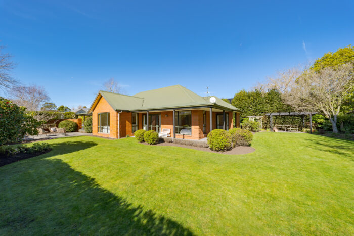2 Springvale Gardens Harewood Christchurch City Canterbury 8051 New Zealand