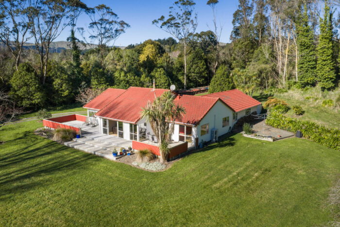 82 Moonshine Valley Road Aokautere Palmerston North Manawatu / Whanganui 4471 New Zealand
