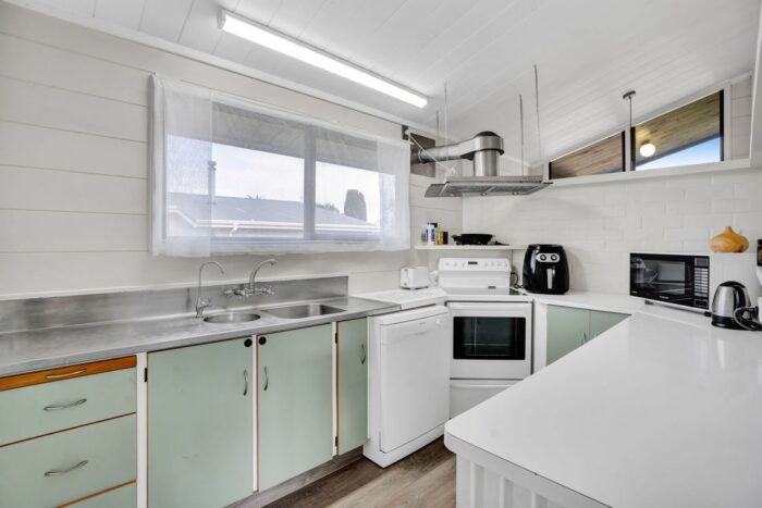 60 Cressida Avenue Stratford Taranaki 4332 New Zealand