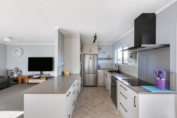 25 Aaron Place Brookfield Tauranga Bay of Plenty 3112 New Zealand