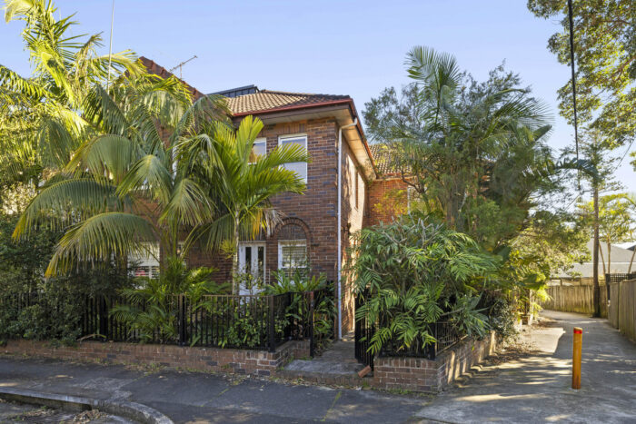 Unit 2/40 Fairy Bower Rd Manly NSW 2095 Australia