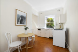 Unit 2/40 Fairy Bower Rd Manly NSW 2095 Australia