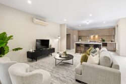 Unit 2/14 Bullarto St Chadstone VIC 3148 Australia