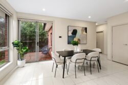Unit 2/14 Bullarto St Chadstone VIC 3148 Australia