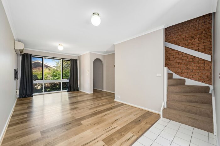 Unit 11/11 Donald Rd Queanbeyan NSW 2620 Australia