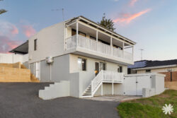 56 Foreshore Dr Singleton WA 6175 Australia