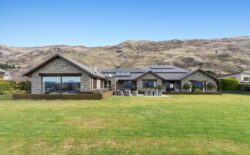 12 Foxglove Heights Wānaka Queenstown-Lakes Otago 9305 New Zealand